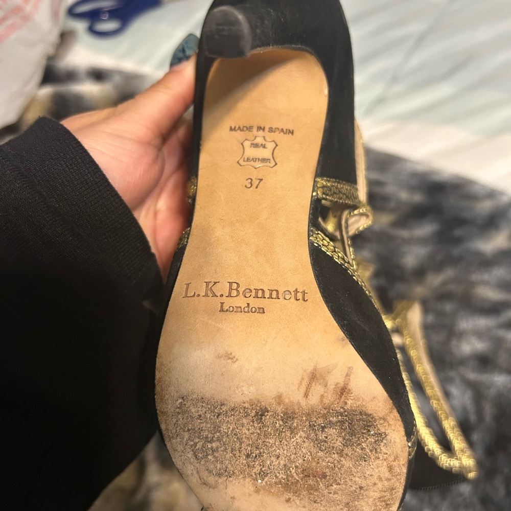 Heels - Picture 4 of 6